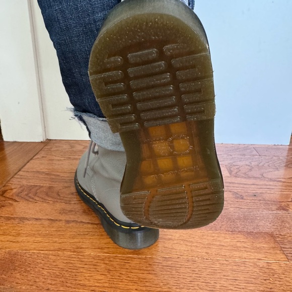 Worn once - Picture 3 of 4